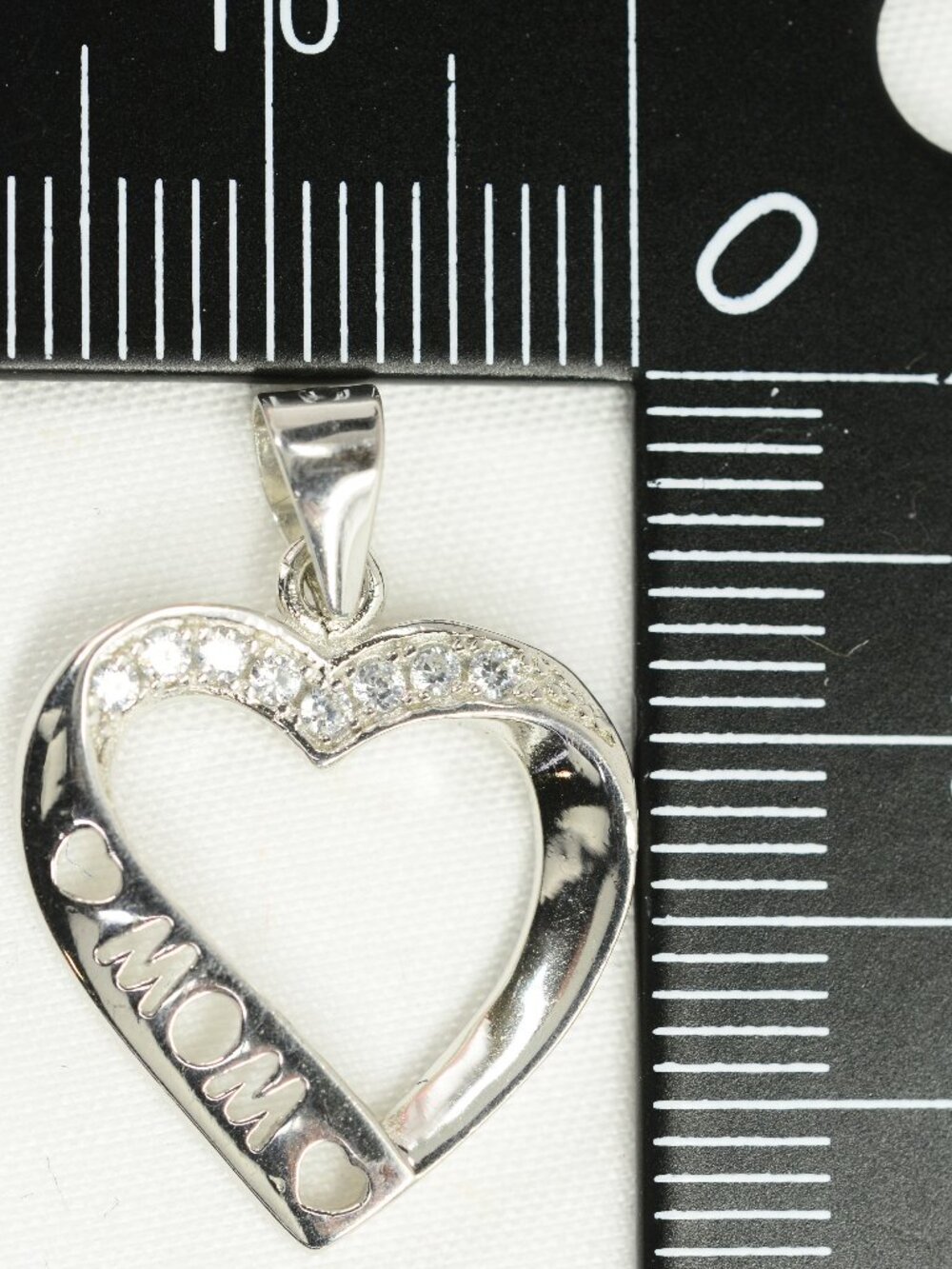 "MOM" PENDANT 925